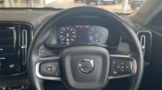 Volvo Xc40 2.0 B4P Inscription 5dr Auto Petrol Estate